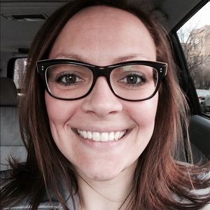 Meet your Posher, Elisa