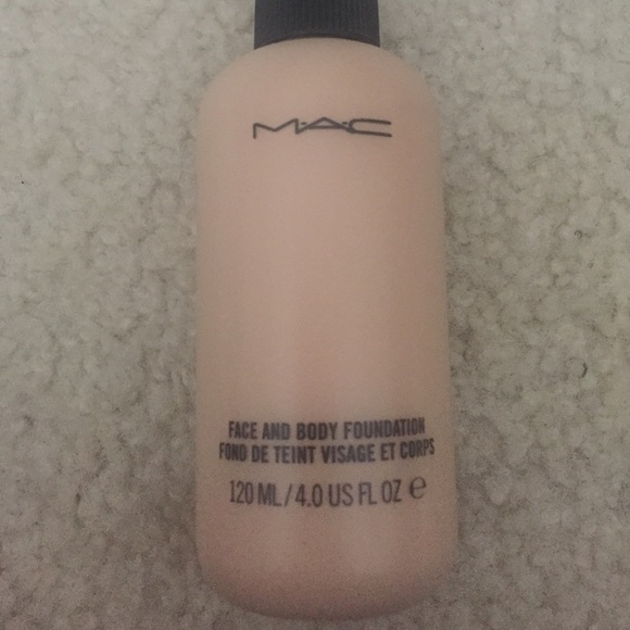 Mac Face and Body Foundation