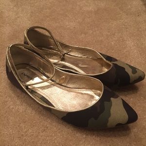 EXPRESS CAMFLAUGE FLATS