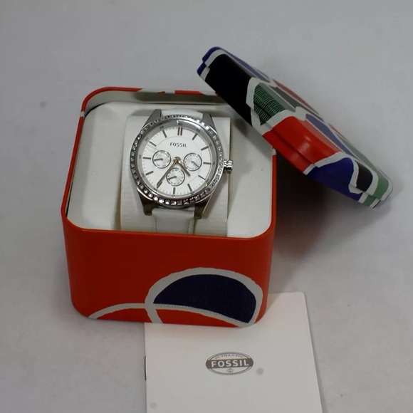 NIB Fossil White Leather Stainless Steel Watch - Picture 2 of 4