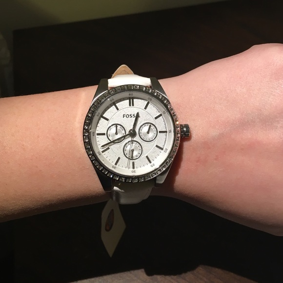 NIB Fossil White Leather Stainless Steel Watch - Picture 3 of 4