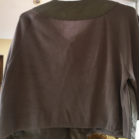 Leather jacket - Picture 2 of 2