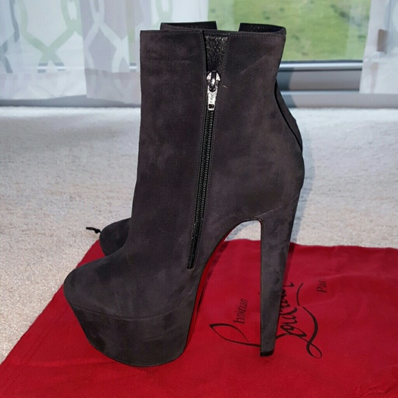 🚫SOLD Louboutin "Fierce" Navy Suede Boots BNIB 🚫 - Picture 3 of 4