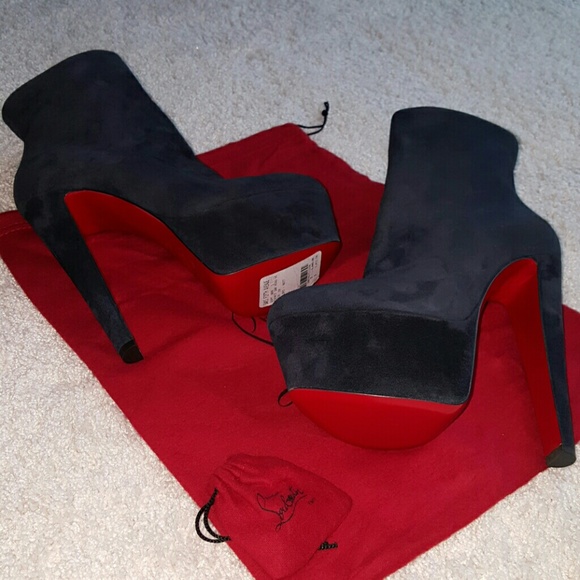 🚫SOLD Louboutin "Fierce" Navy Suede Boots BNIB 🚫 - Picture 4 of 4