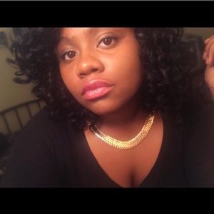 Meet your Posher, Joy