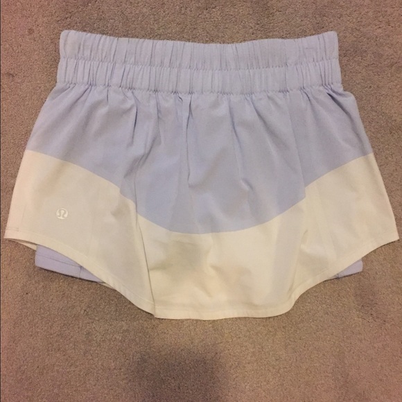 Lulu lemon light purple and white tennis skirt