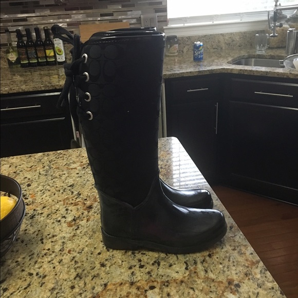 Coach boots