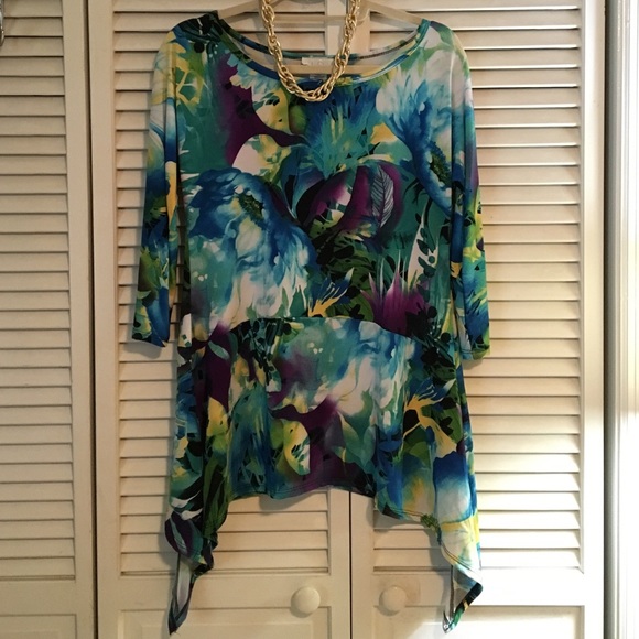 💐 Floral Tunic
