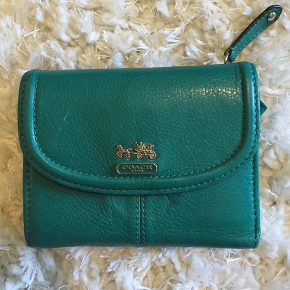 SOLD❌Teal green coach wallet 🔰