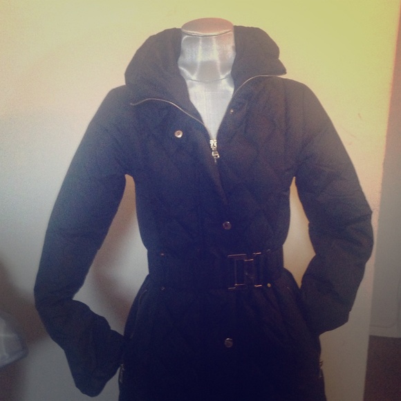 Quilted 3/4 length Coat- This coat is Warm⛄️