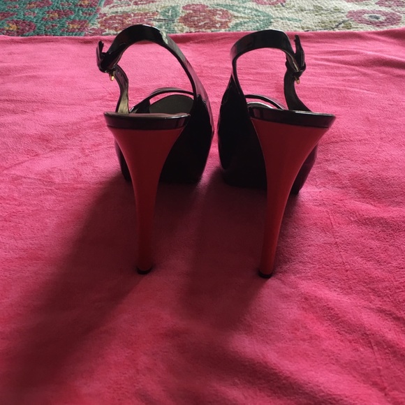 Heels - Picture 2 of 3