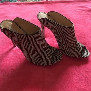 Chinese Laundry heels never worn 4.5 inches heel