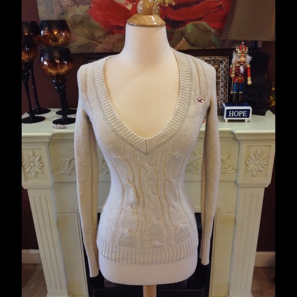 Hollister sweater