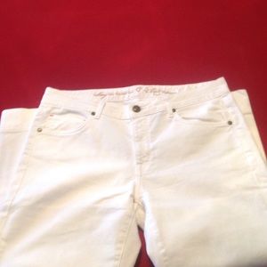 White cookie Johnson jeans