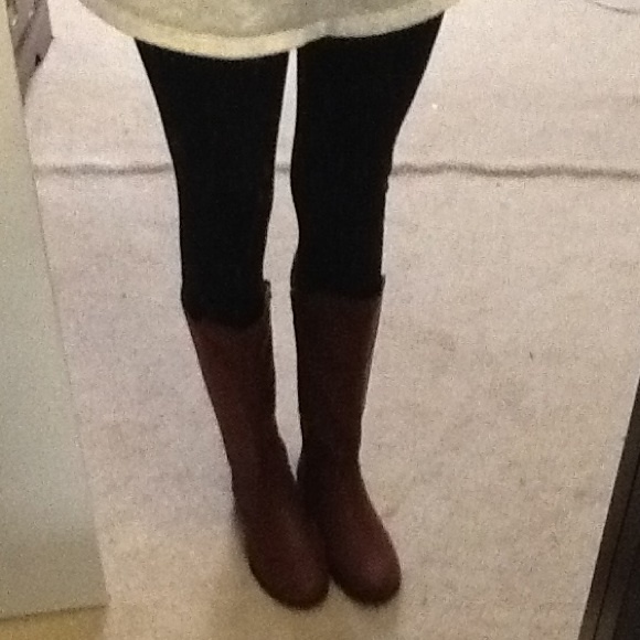 Reduced! Adorable Brown boots!