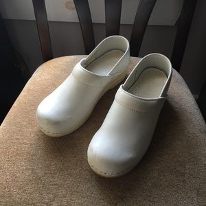 Sanitas clog shoes. White size 37