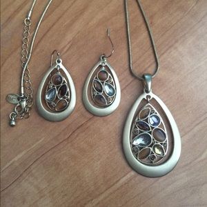 Lia Sophia necklace and earring set