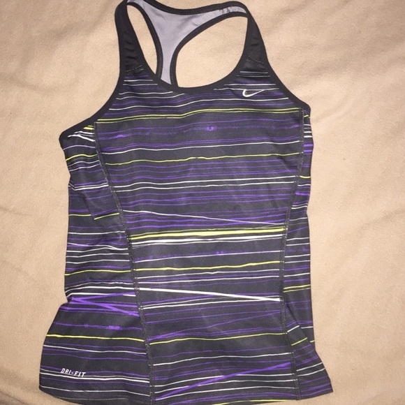 Nike tank