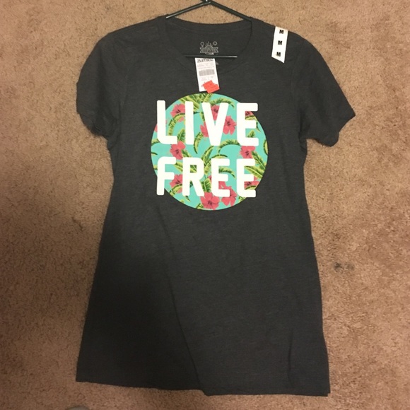 Zumiez tee