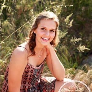 Meet your Posher, Nicole