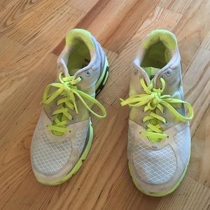 Nike flywire gym shoes size 7.5