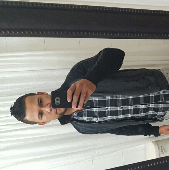 Meet your Posher, Luis