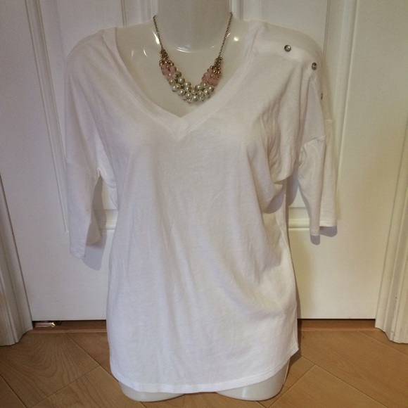 NWT Express XS v neck 3/4 sleeves white top