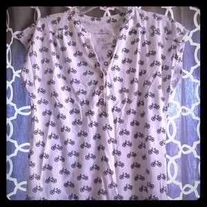 ✨Last Chance✨Liz Claiborne Bike Shirt🚴