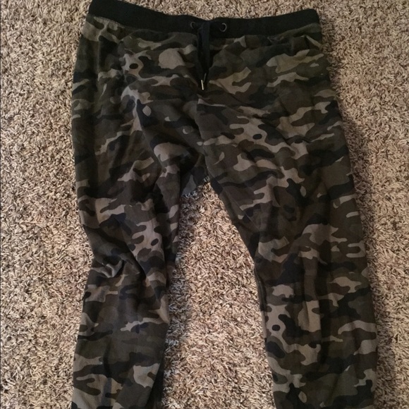 Forever 21 camo joggers
