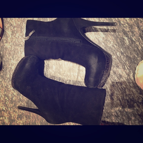 GUESS Platform Heel Booties