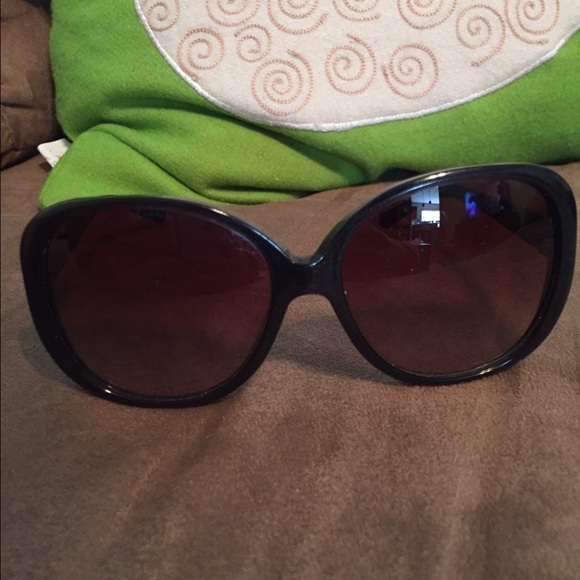 Burberry sunglasses