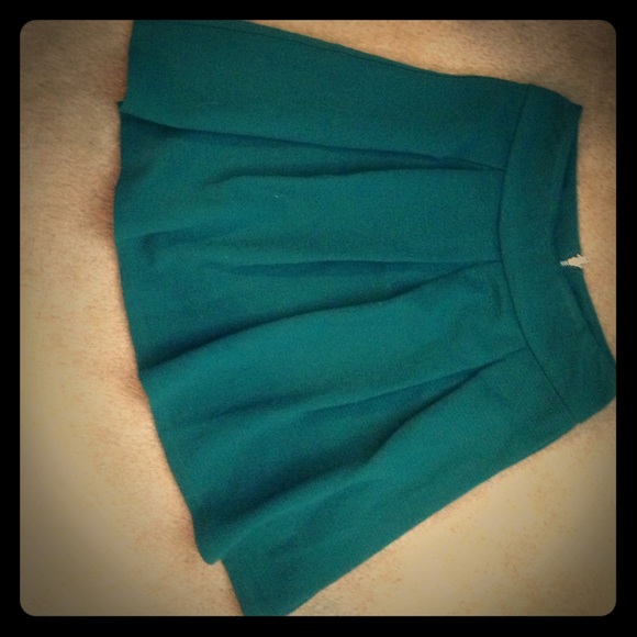The Limited Teal Pleated Skirt, Size 2