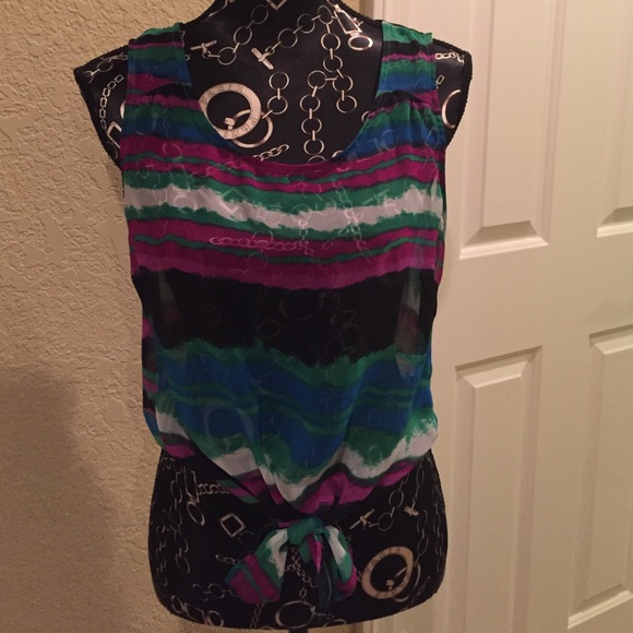 Colorful tie-up shirt