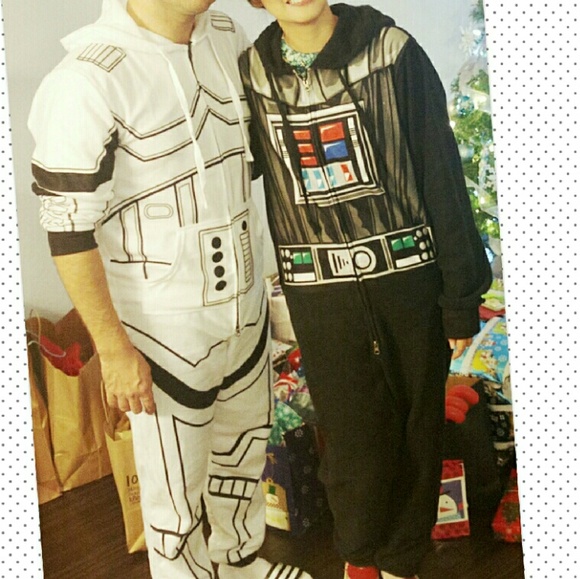 *SOLD* Star Wars collectible onesie - Picture 3 of 3