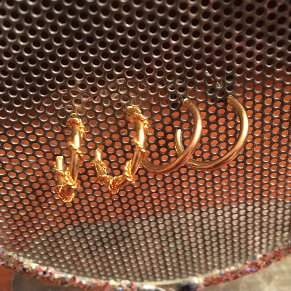 BRAND NEW 🥇 Gold Hoop Earrings