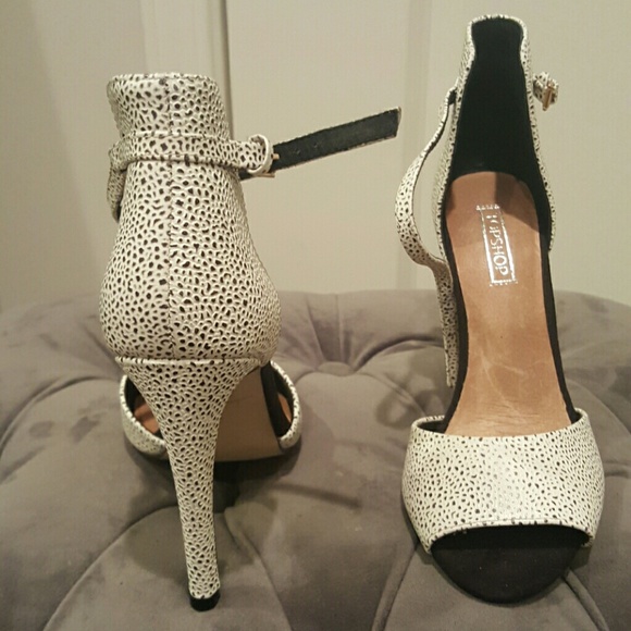 NEW!!!! Top Shop white heels - Picture 2 of 4