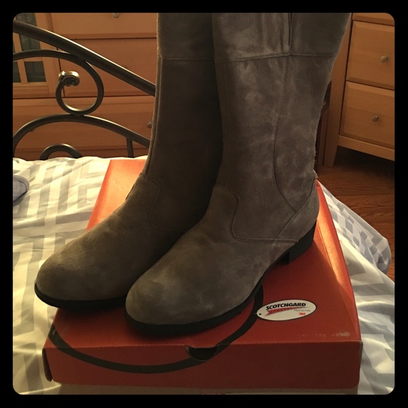 Propet Lexington suede booties 11W