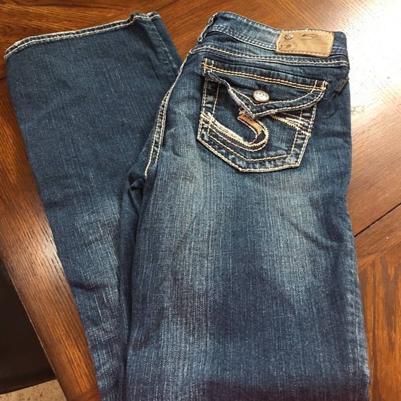 Silver Jeans size W27 /L34. Never worn