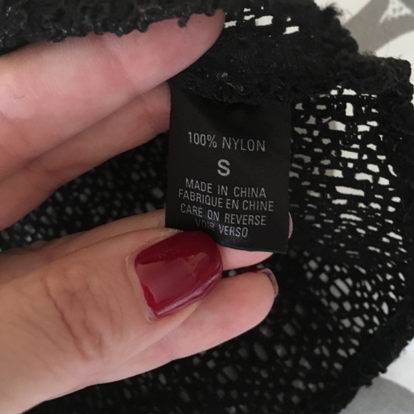 Tahari fitted mesh top - Picture 3 of 4