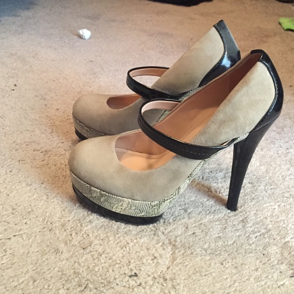 Shoes - Picture 1 of 1