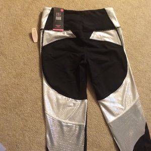 Victoria's Secret Pants - VS knockout tights Victoria's Secret Pants - VS knockout tights