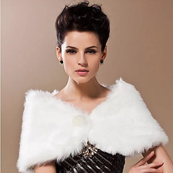 Ivory Faux Fur shawl. Last price reduction
