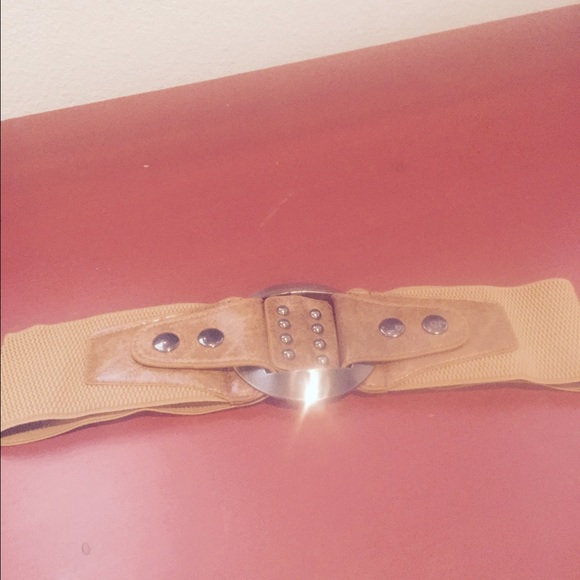 Tan belt - Picture 2 of 2