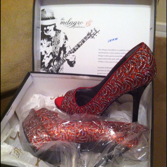 RED SCALLION SEXY PEEP TOE PUMP BY CARLOS SANTANA