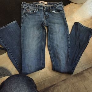 Hollister boot cut jeans size 3 Long. 26/35