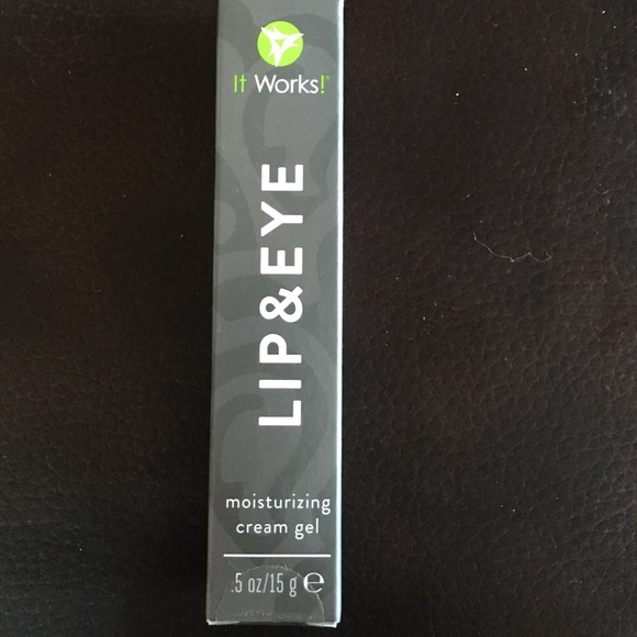ItWorks Lip&Eye and Facial Wraps