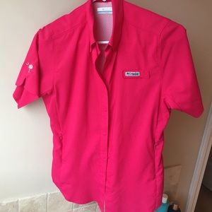 Xs Columbia shirt. Hot pink