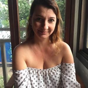 Meet your Posher, Apryl