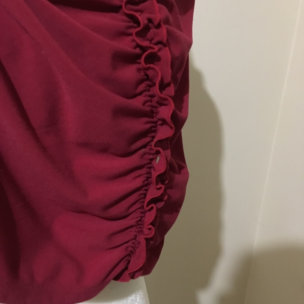 {EXPRESS} Red Ruffle Top - Picture 8 of 8
