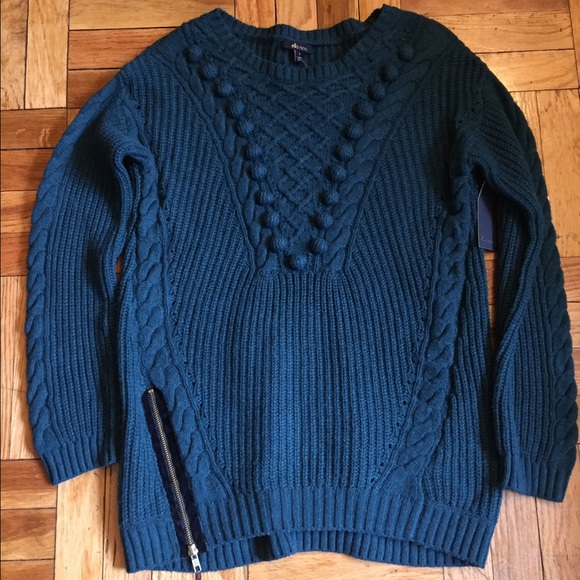 MUST GO! Ella Moss hunter green sweater